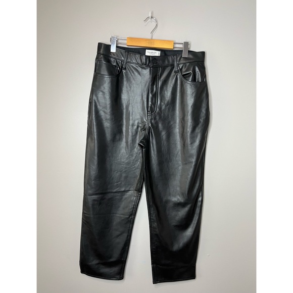 Ambercrombie& Fitch Vegan Leather Ankle Straight Pants Black - Picture 3 of 5